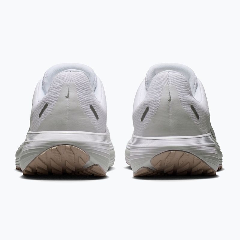 Buty do biegania damskie Nike Quest 7 white/vast grey/vast grey/wolf grey 13
