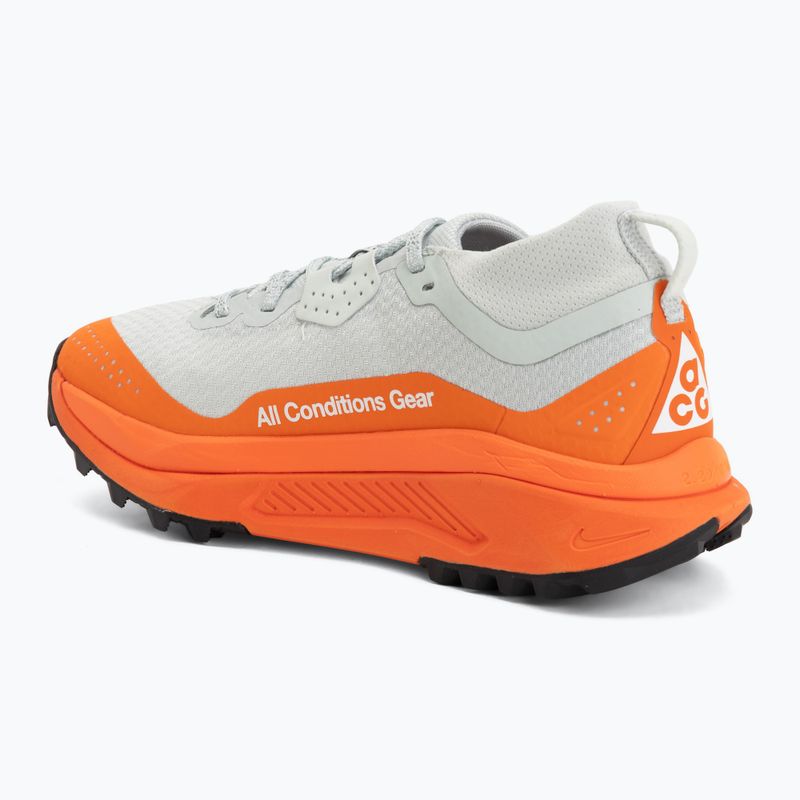 Buty do biegania damskie Nike ACG Zegama GORE-TEX light silver/safety orange/summit white 3