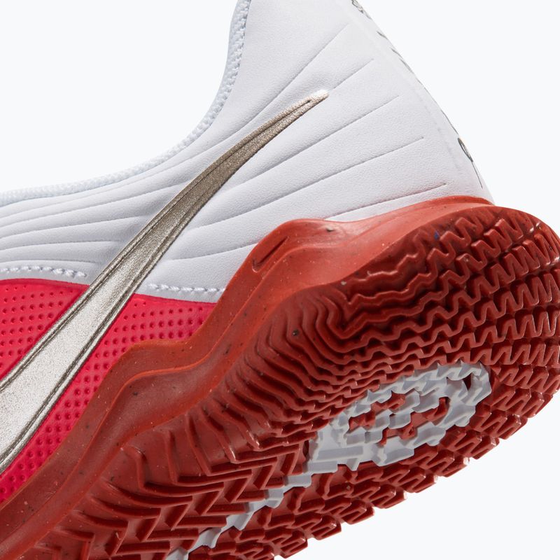 Buty piłkarskie dziecięce Nike Jr. Tiempo Maestro Club white/bright crimson/blur 12