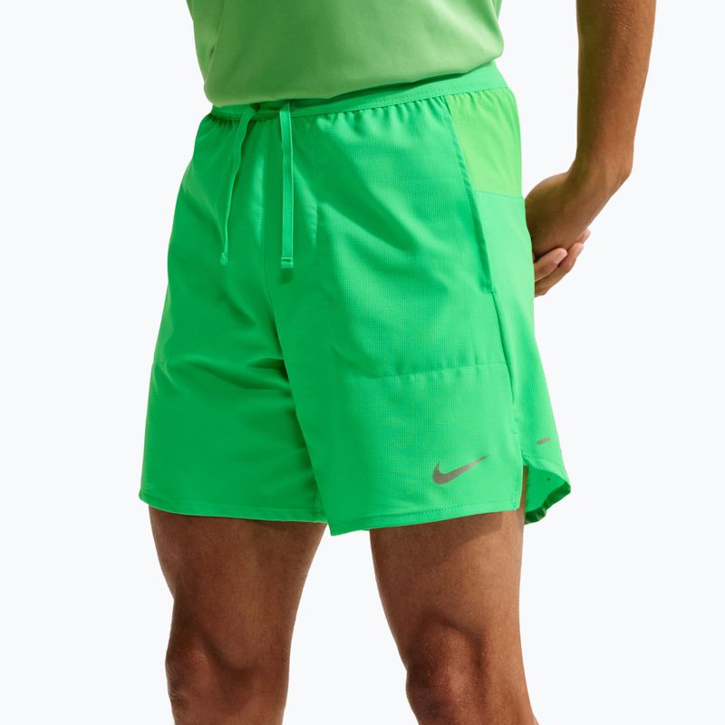 Spodenki do biegania męskie Nike Stride Dri-Fit 2in1 7" green spark 5