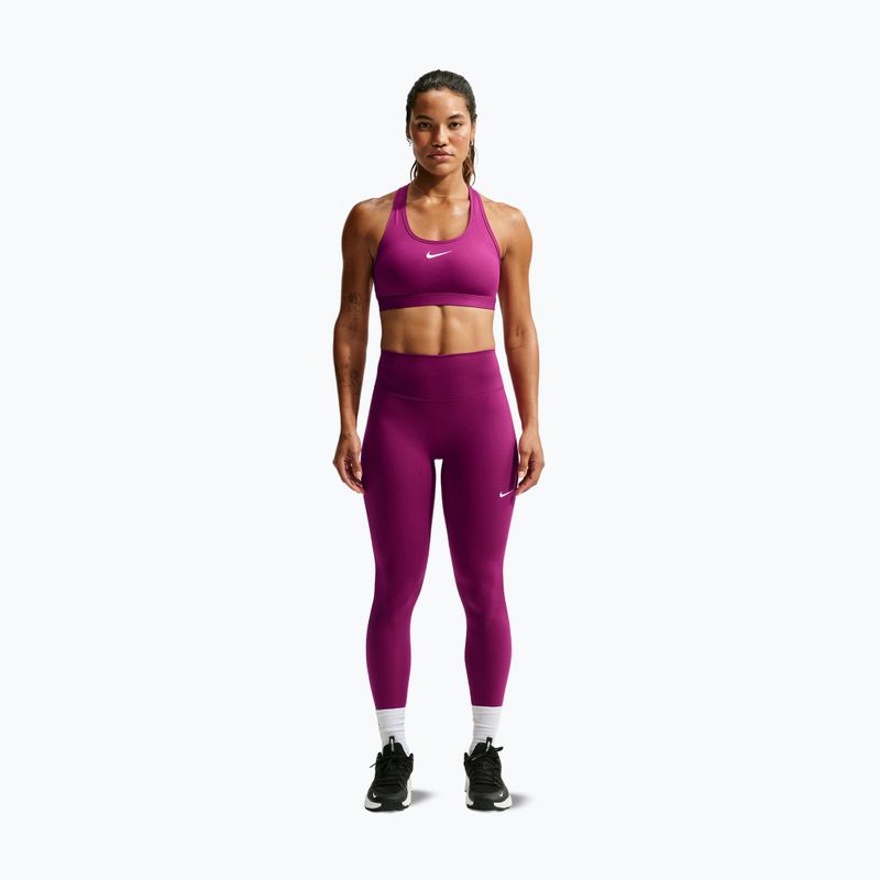 Biustonosz treningowy damski Nike Swoosh Medium Support true berry/white 2