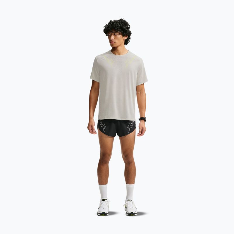 Koszulka do biegania męska Nike AeroSwift Dri-Fit ADV light bone 2