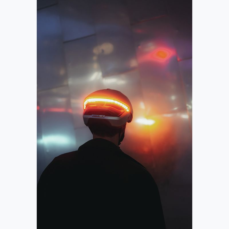 Kask rowerowy z kierunkowskazami ABUS Hyp-E volcano titan 8