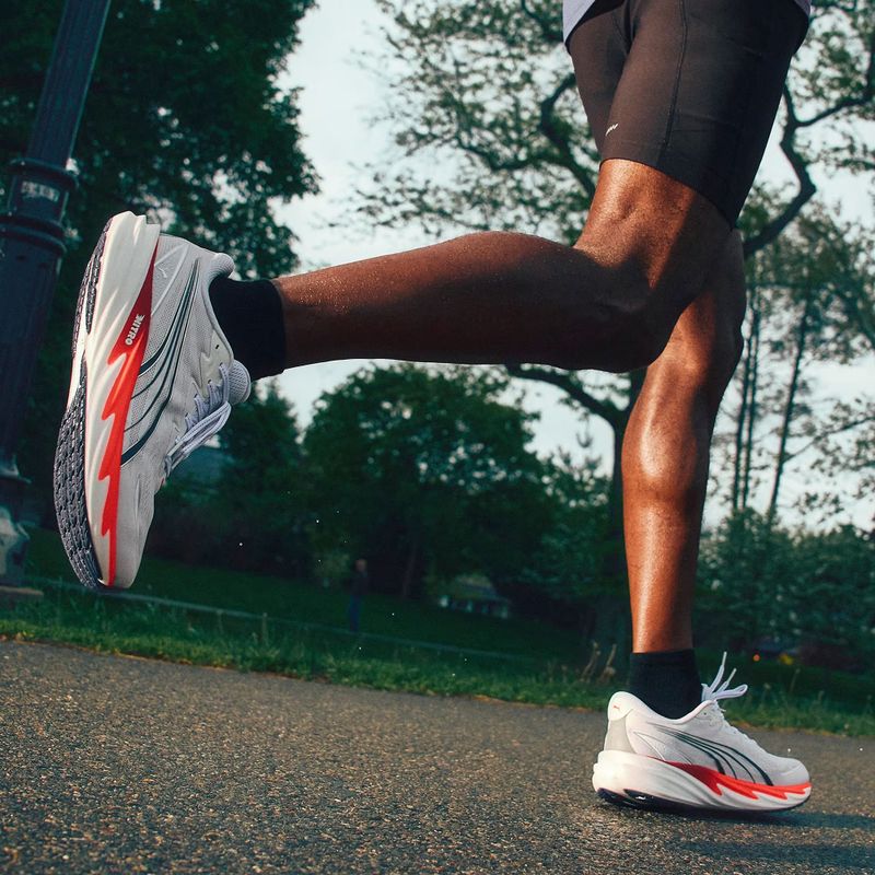 Buty do biegania męskie Puma Velocity Nitro 5 puma white/ultra red 16