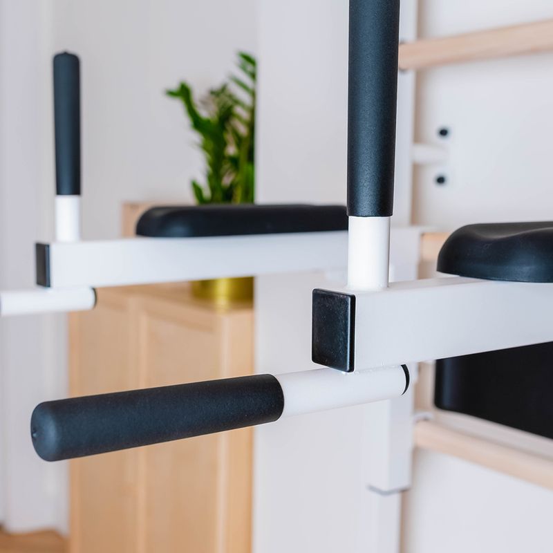 Drabinka gimnastyczna BenchK biała BK-722W 14