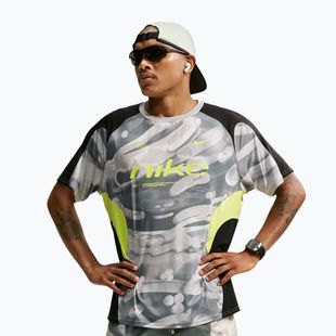 Koszulka do biegania męska Nike Dri-FIT Printed SS smoke grey/black/light lemon twist
